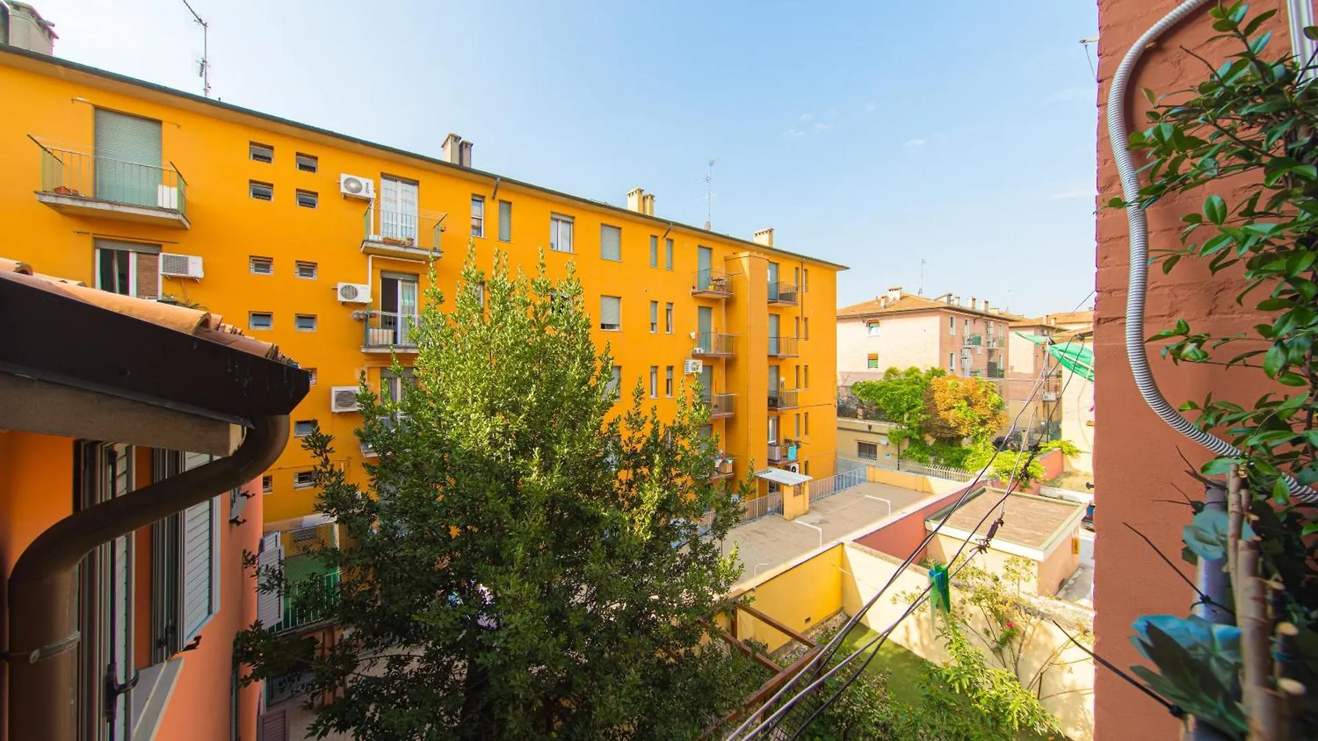 Becky Apartment Bologna 0*,